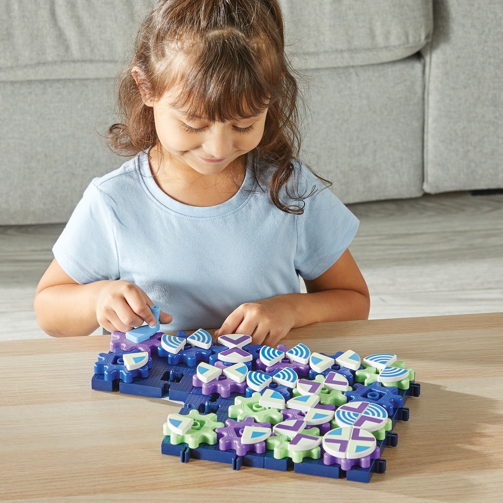 Learning Resources Glowing PatternBuilder.4